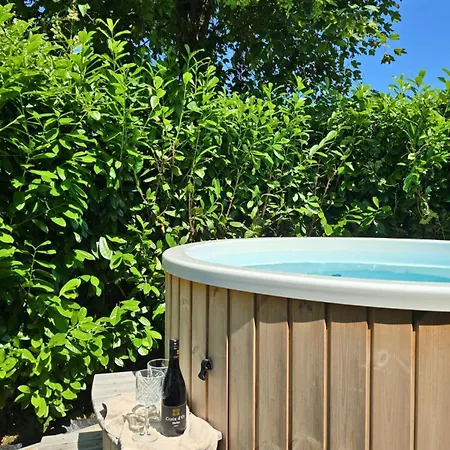 Σπίτι διακοπών Luxury Tiny House With Private Hot Tub *