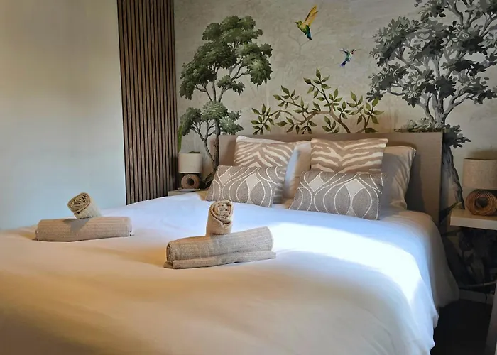 Luxury Tiny House With Private Hot Tub Meerssen