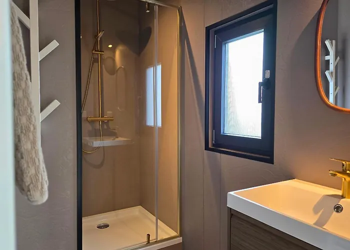 Luxury Tiny House With Private Hot Tub Сasa de vacaciones Meerssen