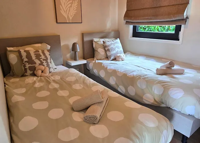 Luxury Tiny House With Private Hot Tub Сasa de vacaciones *